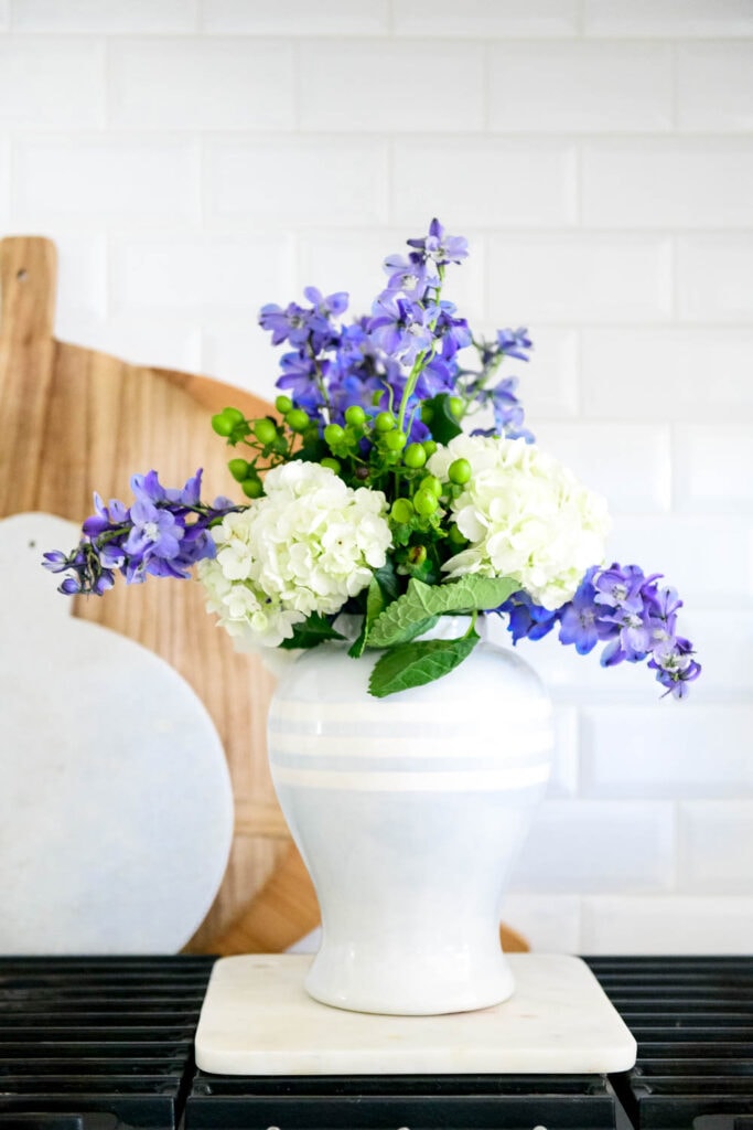 Simple Summer Styling Tips For The Kitchen - A Blissful Nest