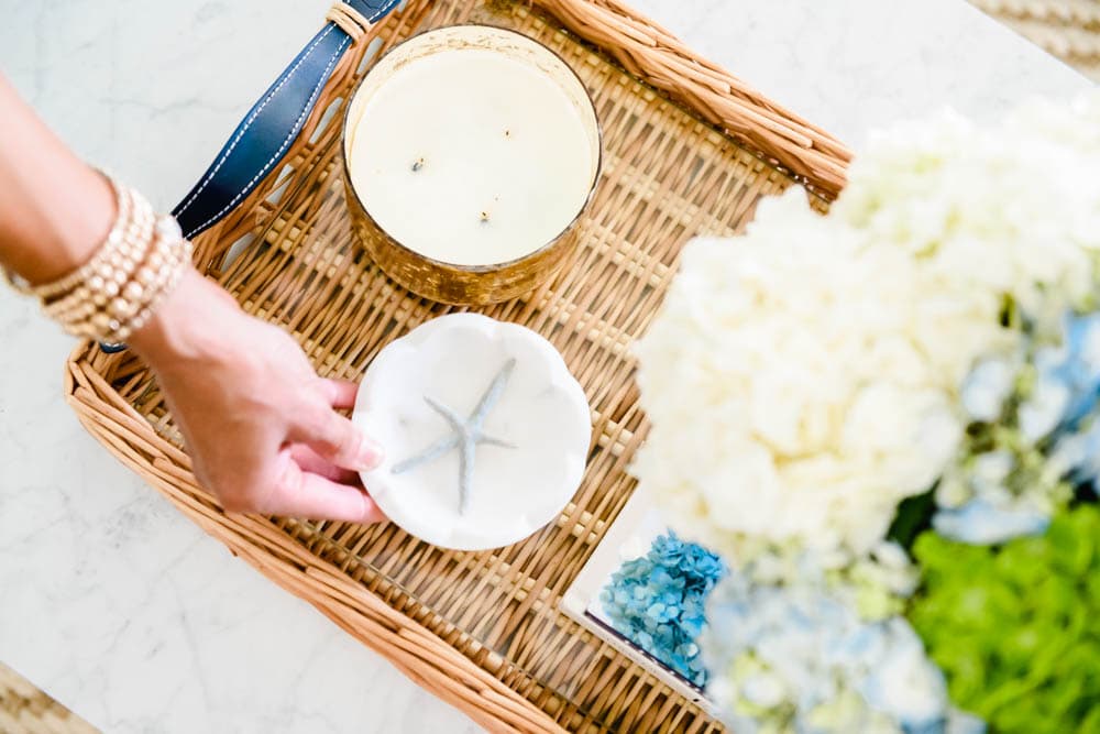 Summer fresh hues in this summer decor for a seasonal update. Fresh flowers, blue & white, green decor. #ABlissfulNest #summerdecor #summerhometour #livingroom