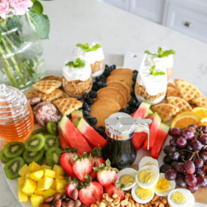 Make a brunch charcuterie board with all these breakfast items for your family on the weekends or for a girls brunch with friends. #ABlissfulNest #charcuterieboard #brunchrecipes #breakfastrecipes