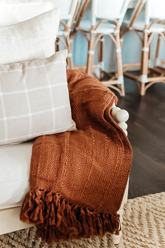 A gorgeous chunky knit blanket for fall! #ShopABlissfulNest #falldecor