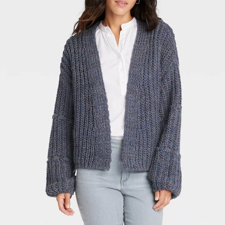 This navy knit cardigan is so beautiful and perfect for fall! #ABlissfulNest