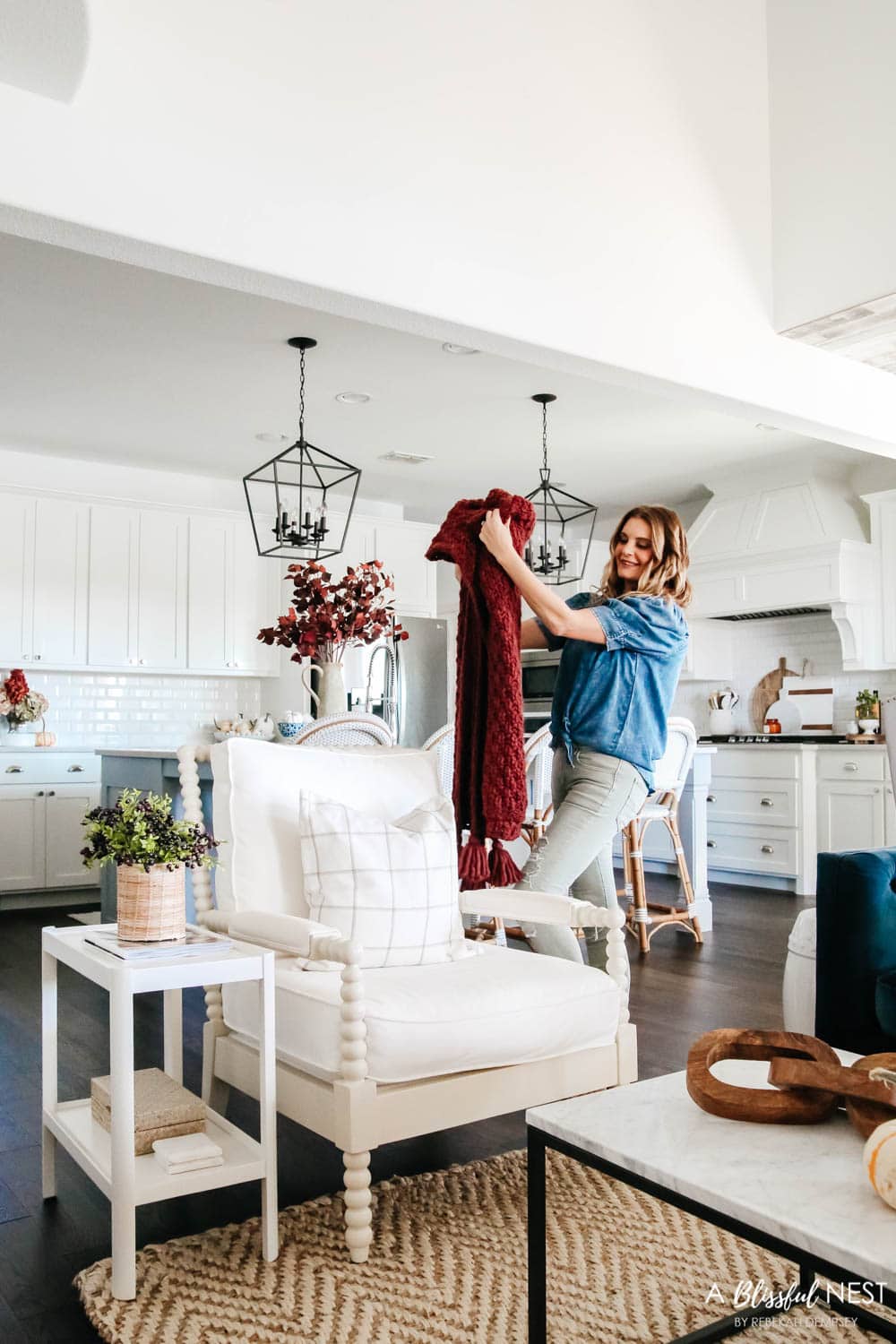 Add cozy throw blankets for a warm fall space. #ABlissfulNest #falldecor #itsfallyall