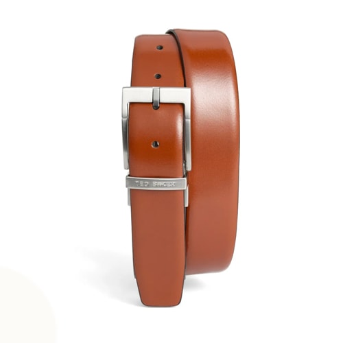 This leather belt is a great holiday gift for men! #ABlissfulNest