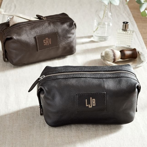 This leather toiletry bag is a great gift idea for men this holiday season! #ABlissfulNest