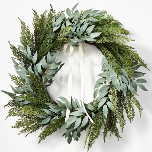 This cedar and eucalyptus wreath is perfect for your home this holiday season! #ABlissfulNest