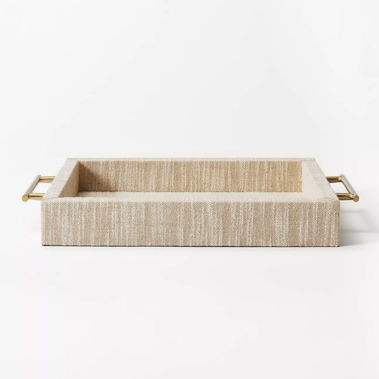 This decorative linen tray is a perfect piece of decor to add to your home! #ABlissfulNest
