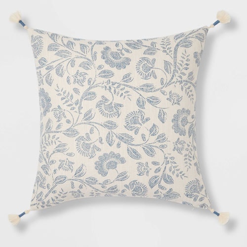 This blue floral throw pillow is so perfect for spring! #ABlissfulNest