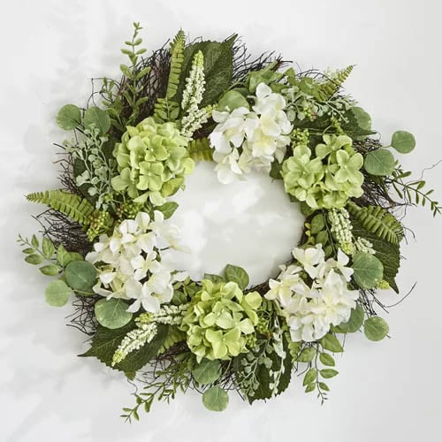 This green hydrangea wreath is so beautiful for spring! #ABlissfulNest