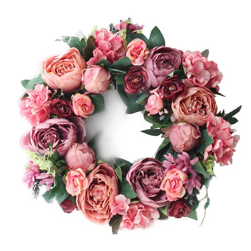 This pink peony wreath is stunning for spring! #ABlissfulNest