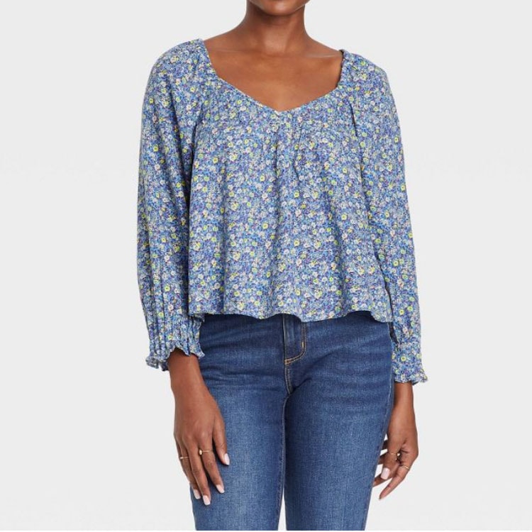 This blue floral blouse is perfect for spring! #ABlissfulNest