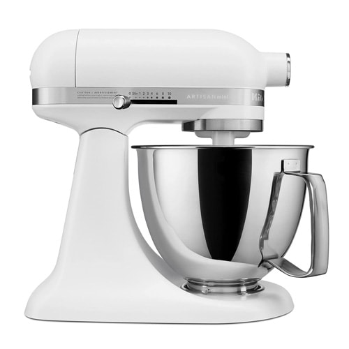 This Kitchenaid mixer is a great gift to give this Mother's Day! #ABlissfulNest
