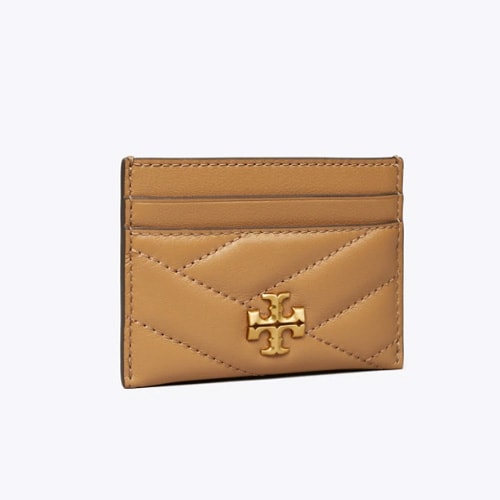 This Tory Burch card case is perfect to gift mom this Mother's Day! #ABlissfulNest