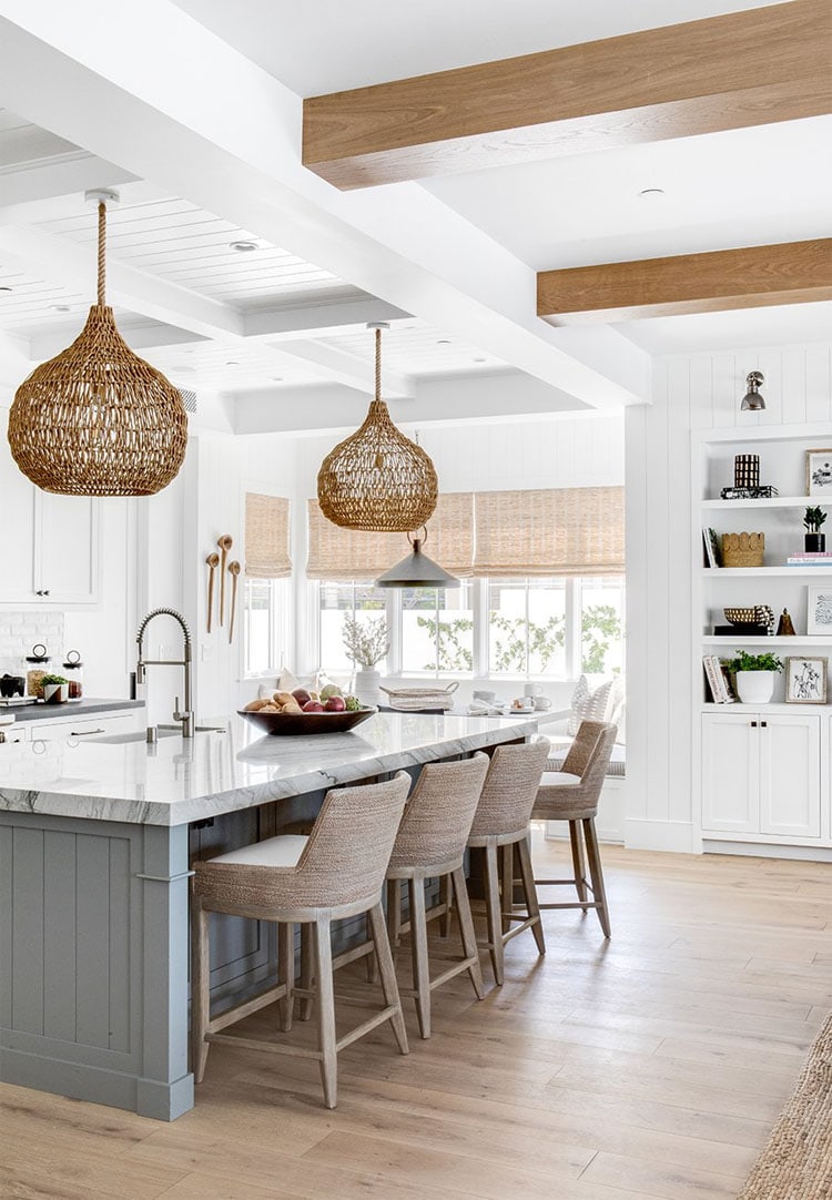 This mix of coastal and modern finished eat-in kitchen designed by Brandon Architects is so stunning! #ABlissfulNest