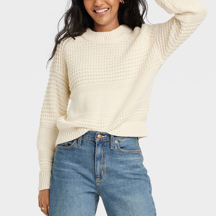 This ivory pullover sweater is so cute for fall! #ABlissfulNest