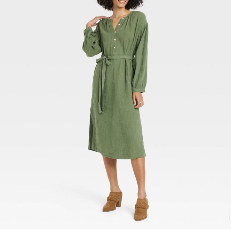 This long sleeve shirt dress is so cute for fall! #ABlissfulNest