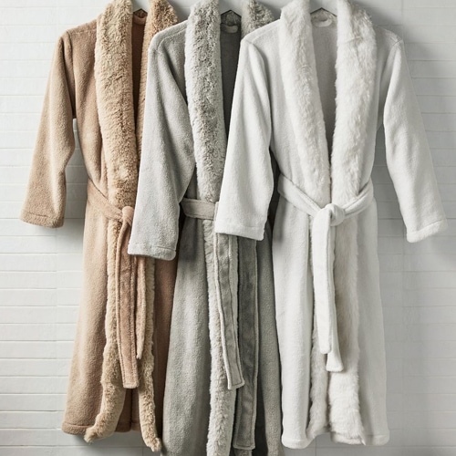 This faux fur robe is the coziest gift idea you could gift this holiday season! #ABlissfulNest