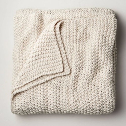 This cunky knit throw blanket is a great, cozy gift idea to give this holiday season! #ABlissfulNest