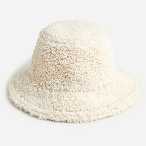 Thsi shearling bucket hat is a fun holiday gift idea for her this holiday season! #ABlissfulNest