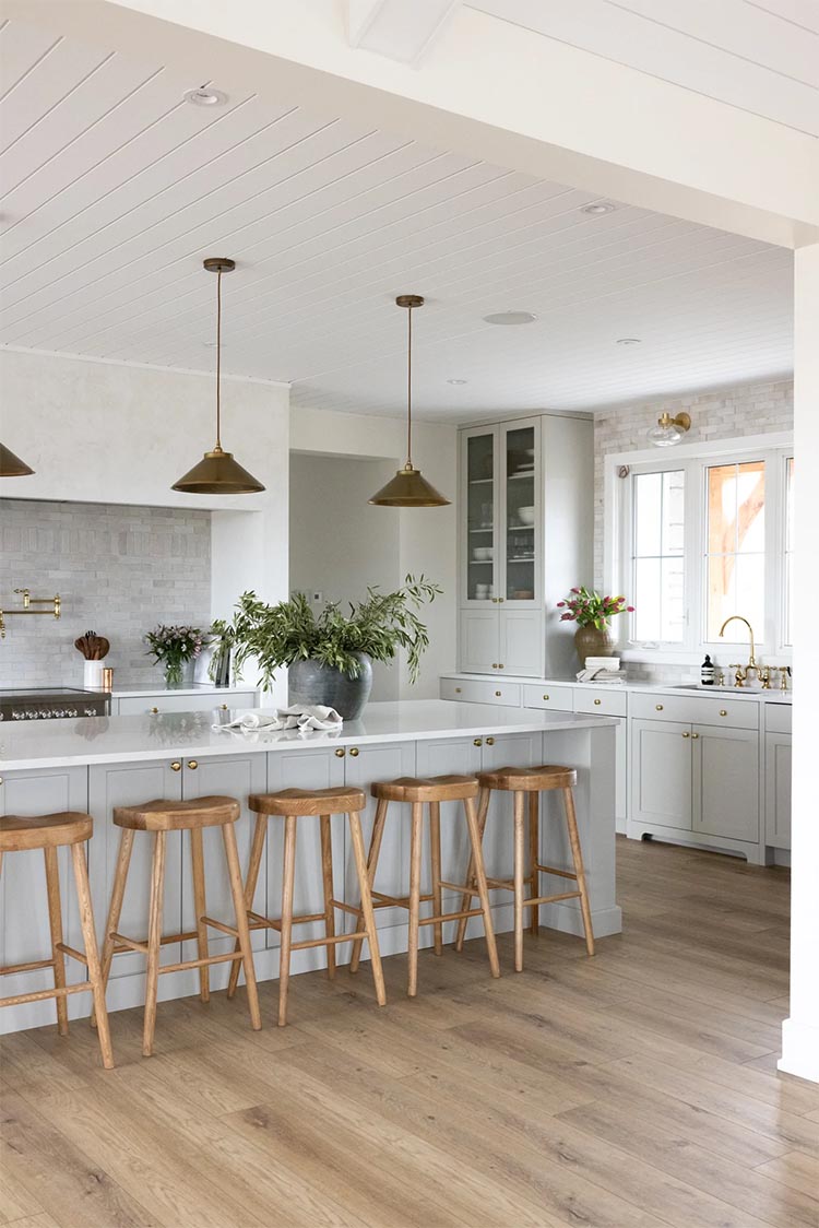 This stunning kitchen designed by Maison Blonde has every incredible finishing touch you could think of! #ABlissfulNest