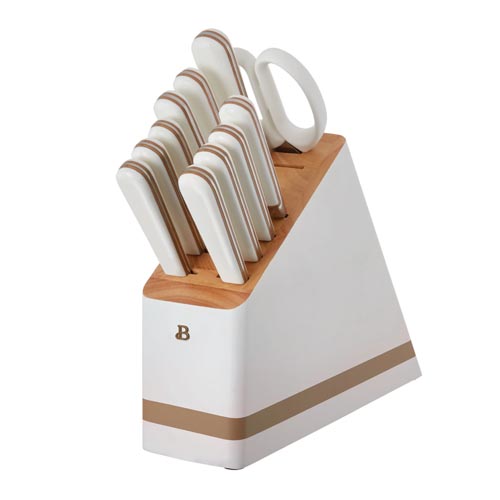 This knife set is a great holiday gift for a new homeowner this season! #ABlissfulNest