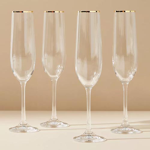 These gold rim champagne flutes are a great holiday gift idea! #ABlissfulNest