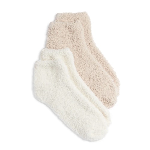 These Barefoot Dreams socks are the best holiday gift idea! #ABlissfulNest