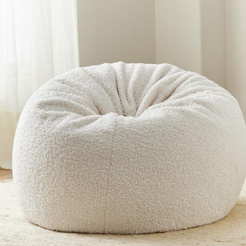 This teddy faux fur bean bag is a great gift this holiday season! #ABlissfulNest