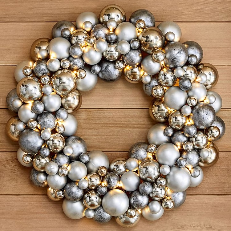 This gold and silver ornament wreath is perfect for the holidays! #ABlissfulNest