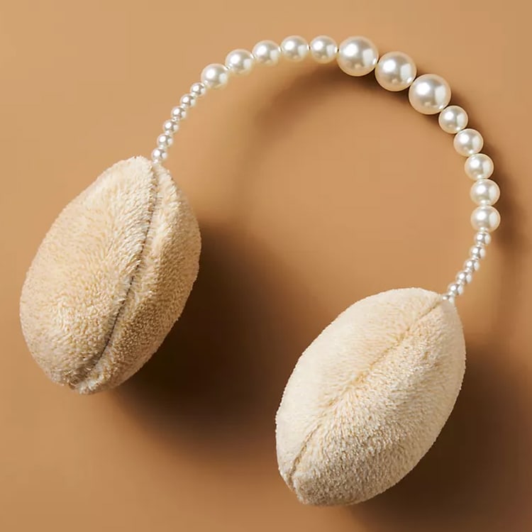 These pearl ear muffs are a great holiday gift under $40! #ABlissfulNest