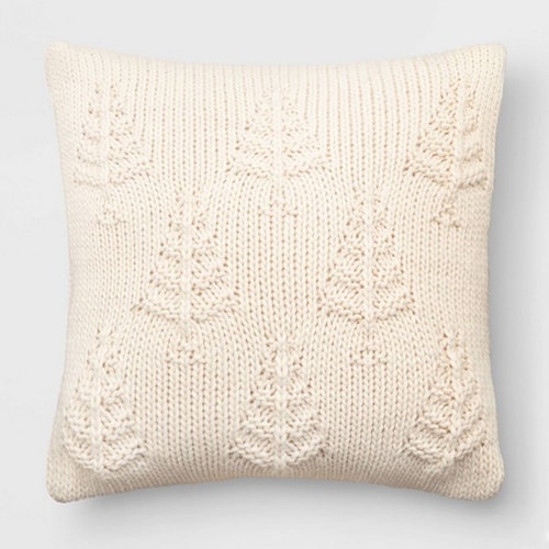 This Christmas tree knit pillow is perfect to add to your holiday decor! #ABlissfulNest