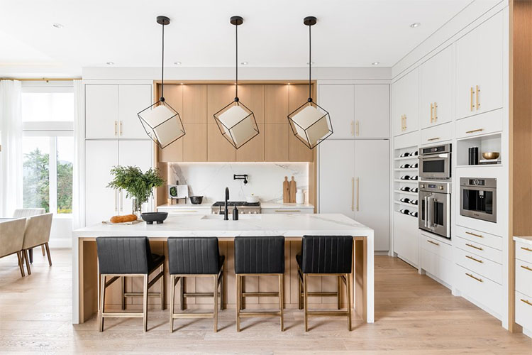 This kitchen designed by Jenny Martin Design is so pretty! #ABlissfulNest