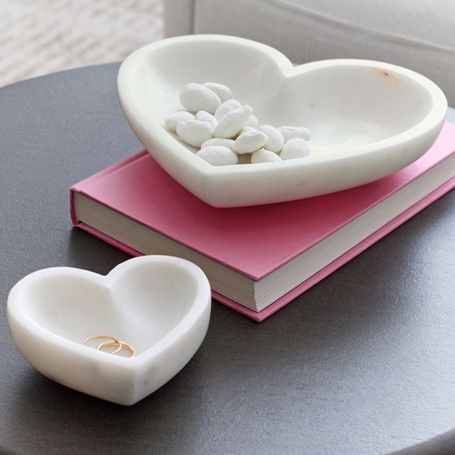 This marble heart shaped catch-all dish is the cutest under $25 Valentine's Day gift! #ABlissfulNest