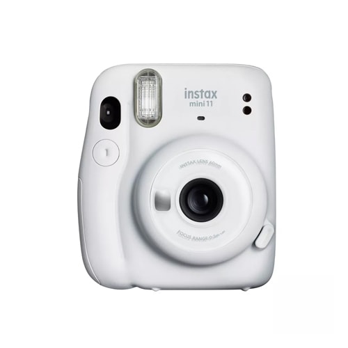 This mini polaroid camera is the perfect Valentine's Day gift idea! #ABlissfulNest