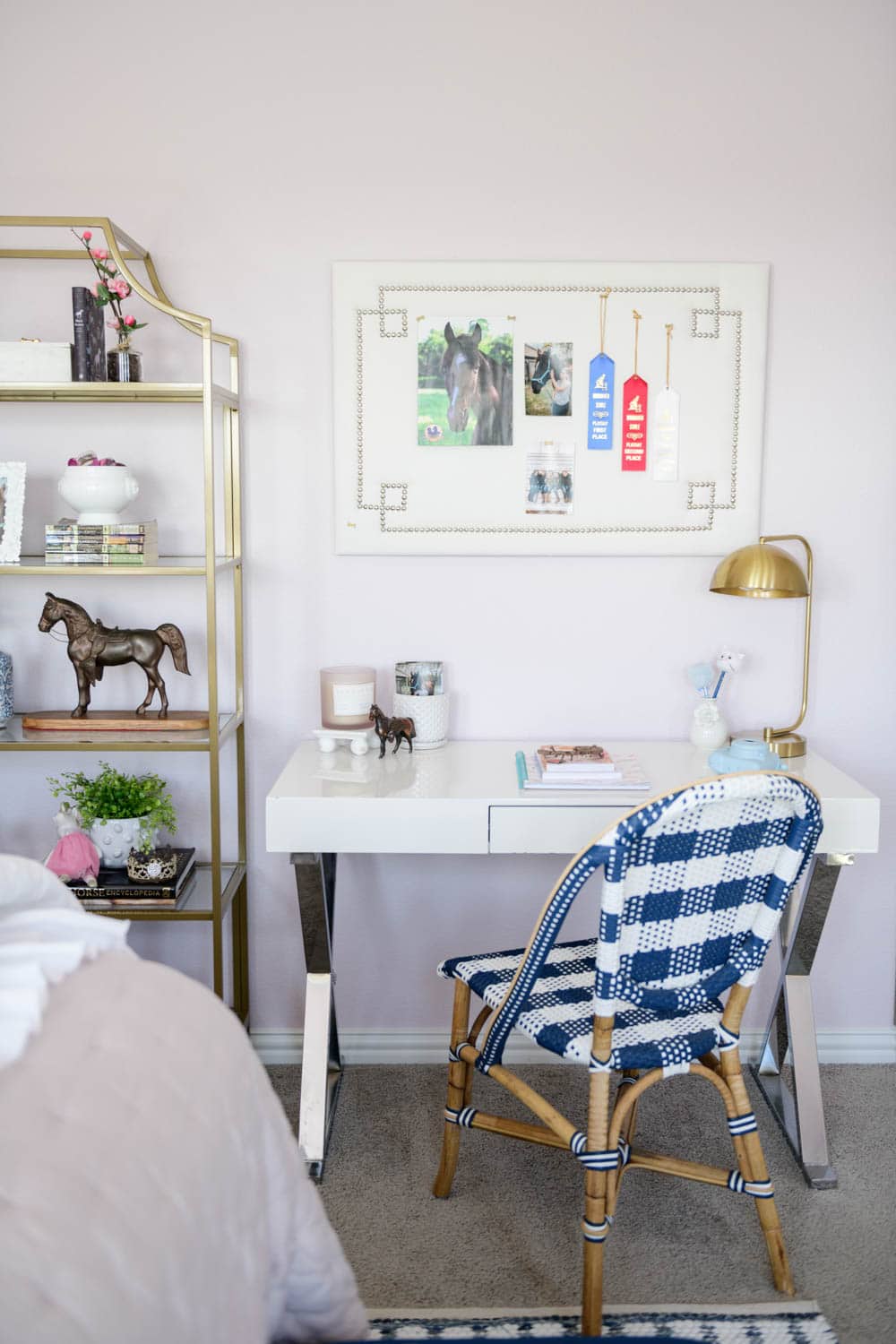 Study space in a tween bedroom