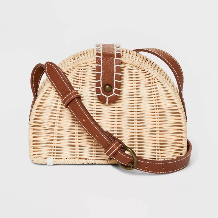 This straw basket crossbody bag is under $40 and the perfect addition for your next beach trip! #ABlissfulNest