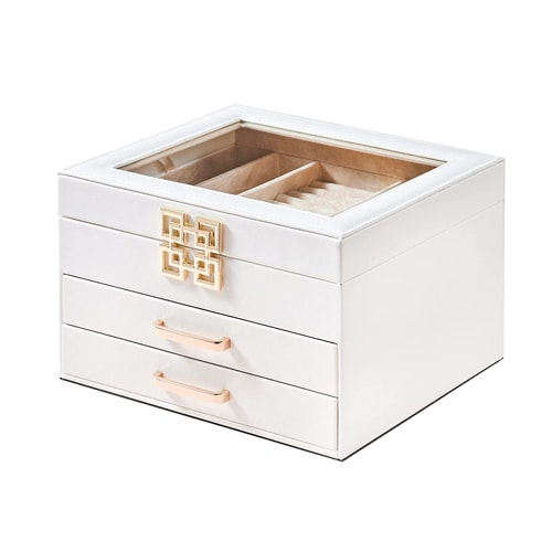 This jewelry box is a great Mother's Day gift idea this year! #ABlissfulNest