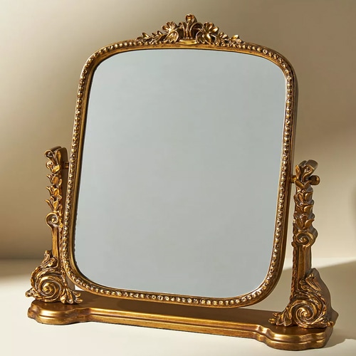 This gold vanity mirror is a great Mother's Day gift idea! #ABlissfulNest