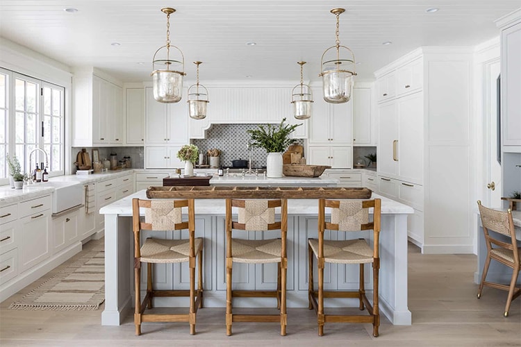 This beautiful kitchen designed by Mindy Gayer Design has all of the most beautiful elements combined into one space! #ABlissfulNest