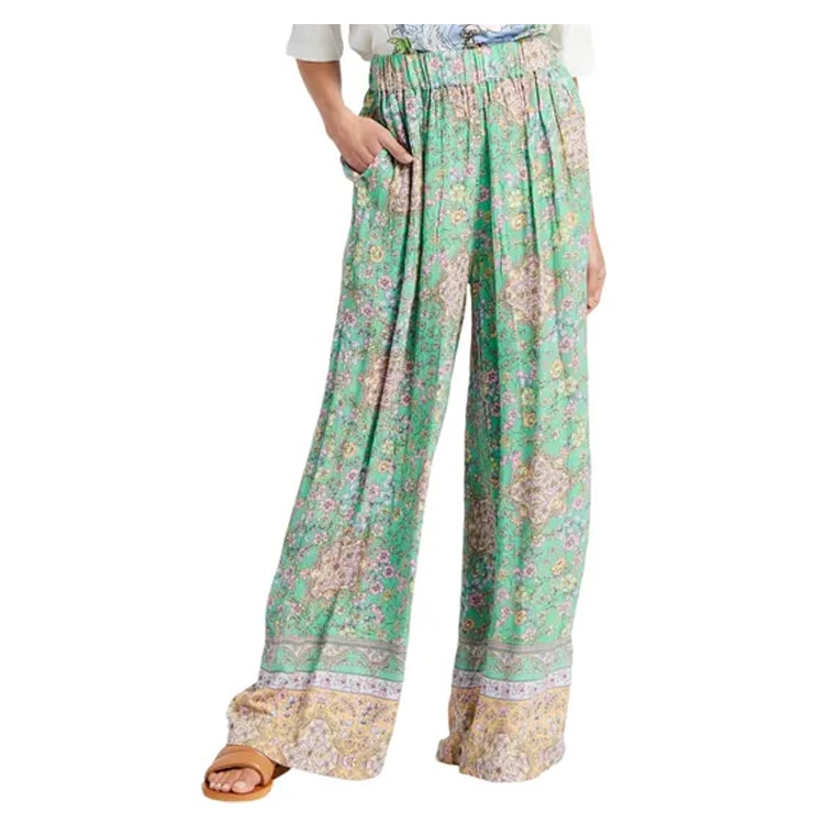 These floral wide leg pants are so fun for spring and summer! #ABlissfulNest