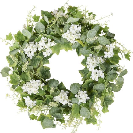 This faux eucalyptus wreath is such a perfect summer wreath! #ABlissfulNest