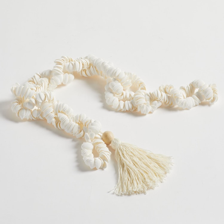 This twisted shell decorative rope is so pretty for summer! #ABlissfulNest