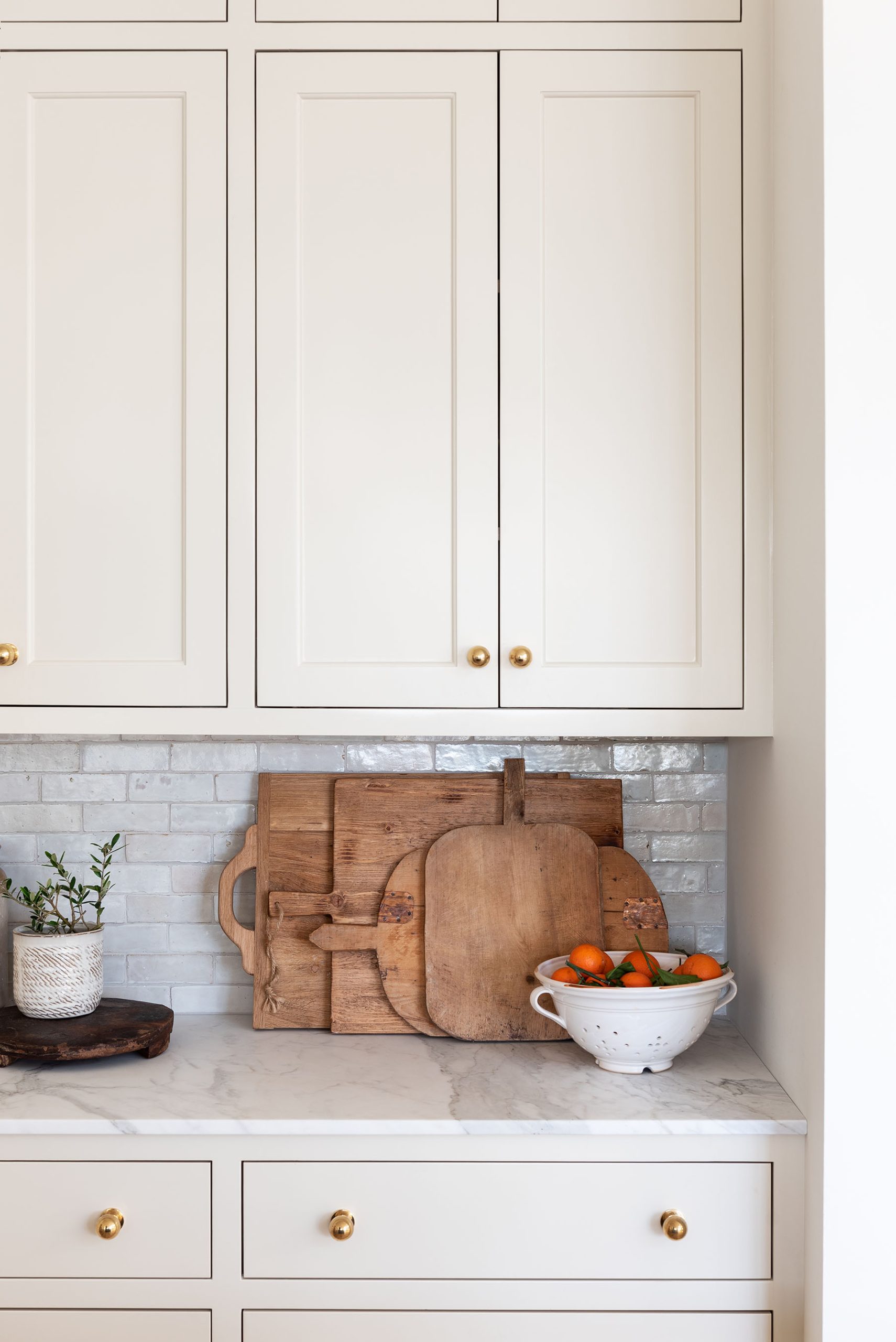 cream kitchen cabinet colors