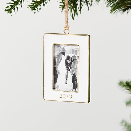This 2023 enamel frame is such a perfect gift idea to celebrate any occasion this holiday season! #ABlissfulNest