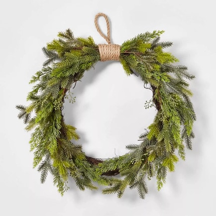 This $20 wreath is the perfect holiday gift for a hostess! #ABlissfulNest