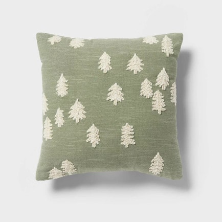 This green deco Christmas tree throw pillow is perfect to add to your holiday pillow lineup this season! #ABlissfulNest