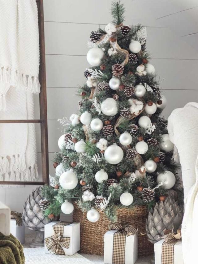 Amazing Christmas Tree Decorating Ideas Story