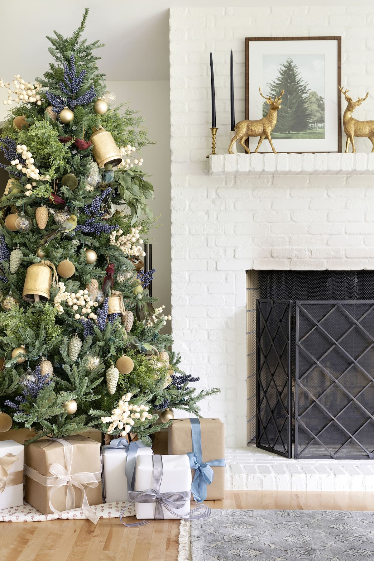 20 Amazing Christmas Tree Decorating Ideas