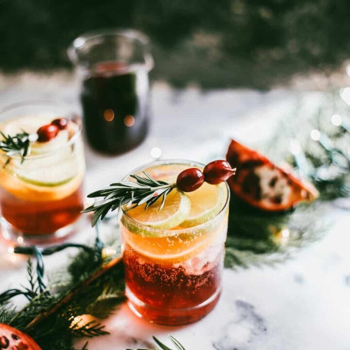 Image for Pomegranate Champagne Spritzers�