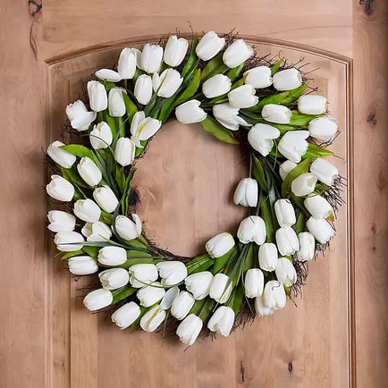 This white tulip wreath is the most classic and beautiful spring wreath! #ABlissfulNest