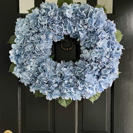 This blue hydrangea wreath is perfect for your front door this spring! #ABlissfulNest